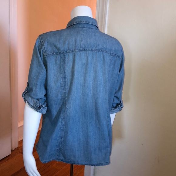 ❣️Perfect Go-To Denim Top ❣️ - Picture 3 of 8